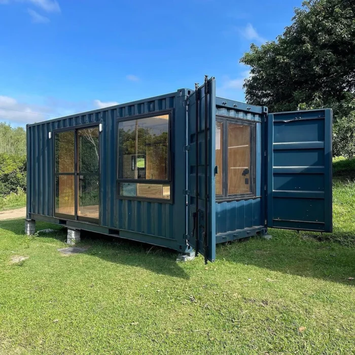 Casa Contentor Pré-fabricada com Isolamento Premium - Image 1