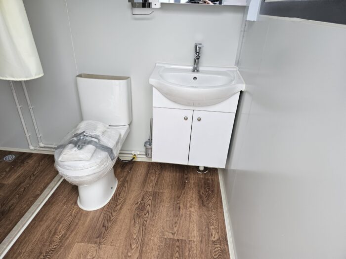 Sanitário Portátil com Chuveiro - Image 5